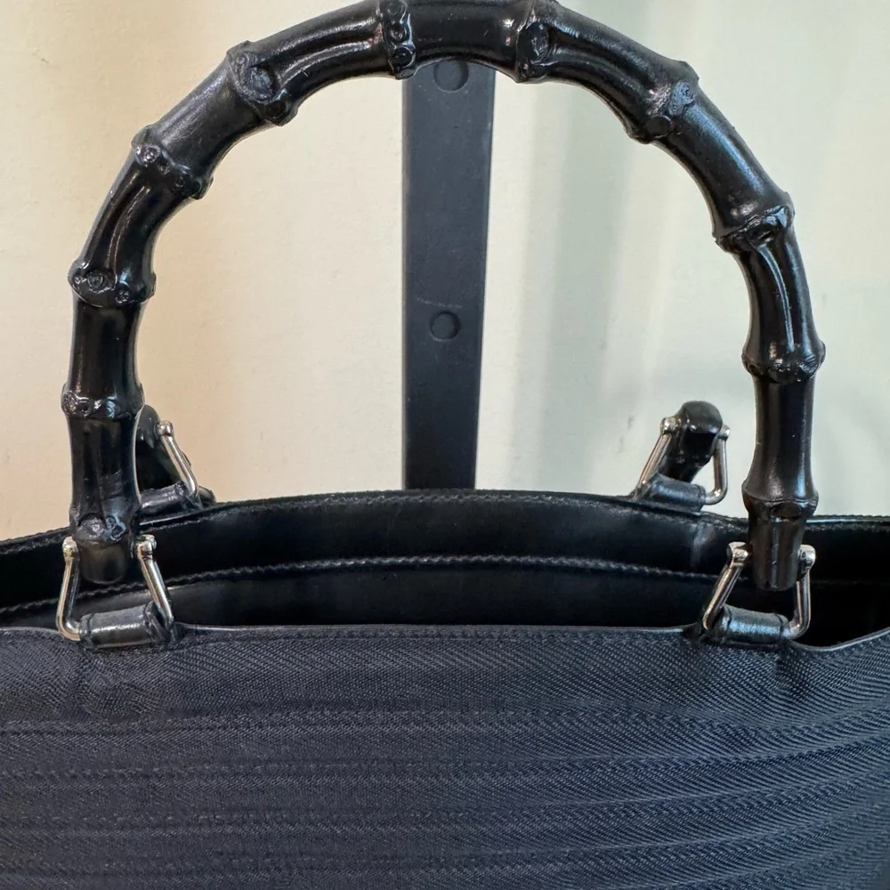 Gucci Elegant Black Tote Bag